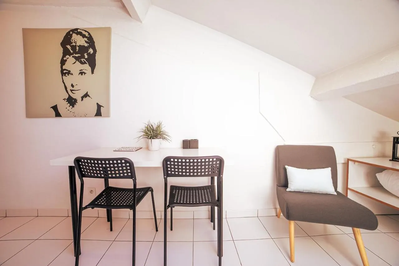 Guestready - Studio Apartments In Downtown Cannes